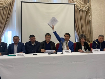 Түркістан облысы мен Шымкентте депутаттыққа үміткер болғандар сайлауды қайта өткізуді талап етті