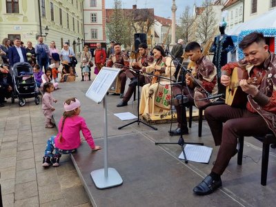 Братиславаның орталық алаңында Наурыз мейрамына орай қазақтың киіз үйі тігілді