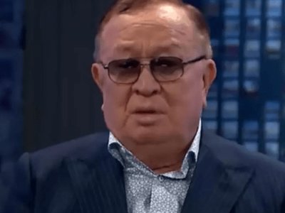 «Мәңгілік махаббатым»: Алтынбек Қоразбаевтың Мақпал Жүнісоваға ғашық болғаны рас па