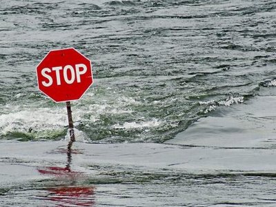 Петропавлда тұрғын үйлерге су кіре бастады