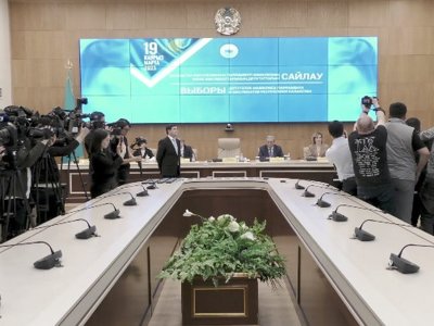 ОСК Мәжіліс депуттарын ресми түрде тіркеді