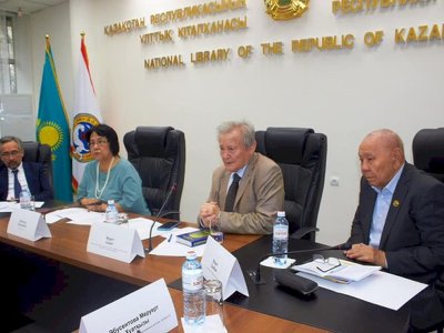 Алматыда Серікбол Қондыбайдың ғылыми мұрасына арналған конференция өтті