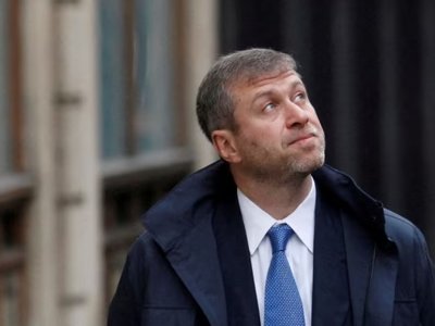 Bloomberg: Лондон Абрамовичтің ақшасын Украинаға аударуды кешіктіріп жатыр