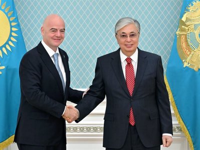 Мемлекет басшысы ФИФА президенті Джанни Инфантиноны қабылдады