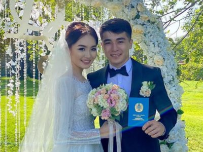 Төреғали Төреәлінің үлкен қарындасы көпшіліктің балалы болуға қатысты сауалына жауап берді
