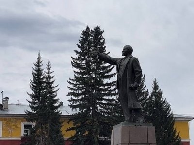 ШҚО Алтай аудандық мәслихаты Ленин ескерткішін жөндеуге бюджеттен 1,5 миллион теңге бөлуді мақұлдаған