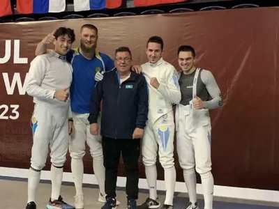 Қазақстан семсершілері Ыстанбұлда әлем кубогын жеңіп алды