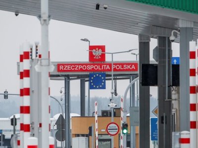 Польша Ресей мен Беларусь жүк көліктерін шекарасынан өткізбейтін болды