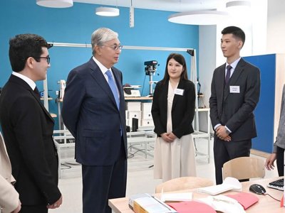 Президент Оқушылардың инновациялық шығармашылық орталығына барды