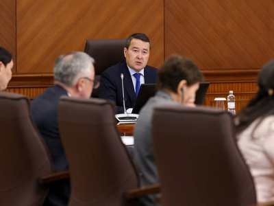 Смайылов батыс өңірлердің кәсіпкерлерімен кездесті