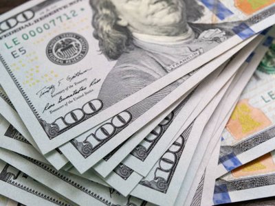 Курс доллара продолжает подниматься