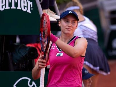 Елена Рыбакина на классе обыграла чемпионку «Ролан Гаррос» и вышла в третий круг