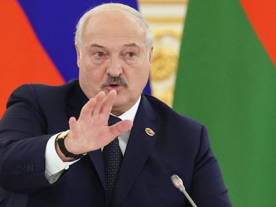Лукашенко: Соғыстың басында Путин Қырымға қатысты келіссөзге дайын болды