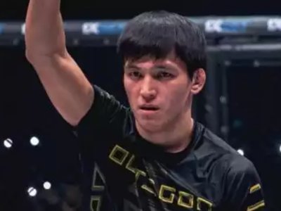 Азат Мақсұм UFC-дегі алғашқы кездесуін сәтті өткізді