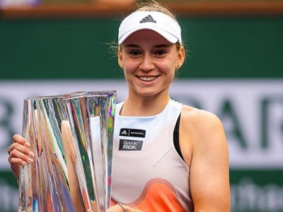 Елена Рыбакина үздік үштіктер қатарында