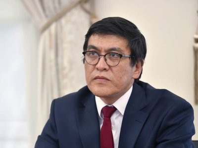 Еділ Байсалов: Қырғызстан билігі санкцияға байланысты АҚШ және Еуропа жетекшілерімен келіссөз жүргізіп жатыр
