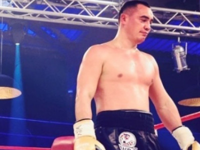 Жан Кособуцкий АҚШ-та бокс ережесін бұзғаны үшін жарыстан шығарылды
