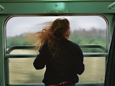 Пойызда кез болған елес қыз..