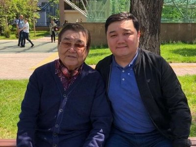 «Көбі білмеуі мүмкін»: Біржан Хасанғалиев әкесіне қатысты құпияны ашты