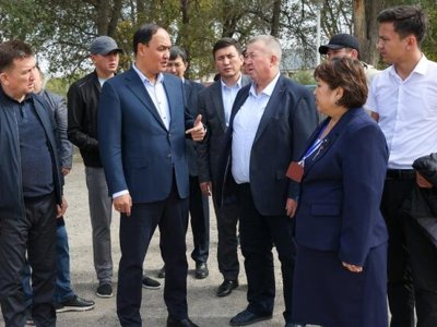 Облыс әкімі Мойынқұмдағы бірқатар мәселелермен танысты