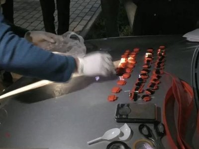 2 мың доза тәркіленді — Елордада жас жұбайлар ойын-сауық орындарында есірткі таратқан