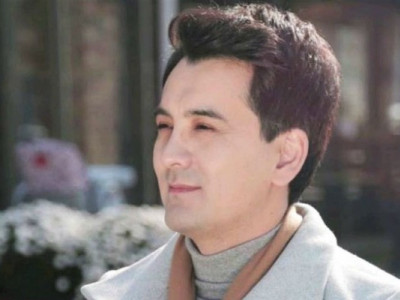 Сәләфилер ғой: Әйелім тойға бармайды, суретке түспейді деген Айдар Тұрғамбектің басы дауға қалды