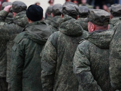 Мәскеуде соғысқа аттанған ер адамдардың әйелдері пикет өткізді