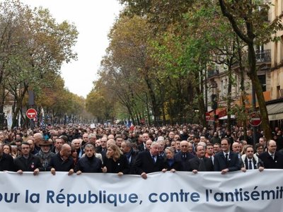 Францияда өткен антисемитизмге қарсылық шеруіне  200 мыңнан астам адам қатысқан