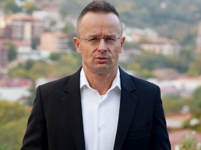 Будапешт Украинаға 500 миллион доллардың көмегін беруді тағы тоқтатты