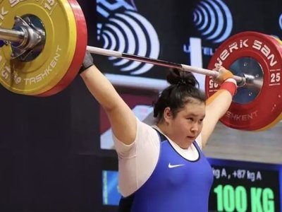 Ауыр атлет Айсамал Сансызбаева әлем чемпионатының күміс жүлдегері атанды