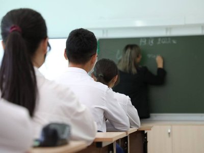 Газетке жазылмаған директорды әкім орынбасары ұрып кетіпті