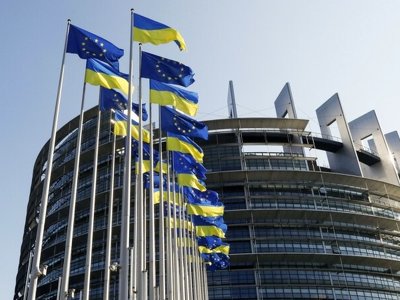 Еуропарламент Украинаның одаққа мүшеліктен үміткер атануын қолдады