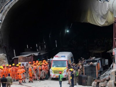 Үндістанда жер астында қалған 41 құрылысшы 17 күннен соң құтқарылды