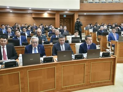 Парламент үш жылға арналған бюджетті қабылдады