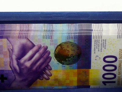Швейцария ресейліктердің 8,8 млрд доллар активін бұғаттады