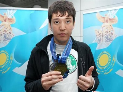 Ашық суда жүзуден қазақстандық спортшы ел тарихында тұңғыш чемпион атанды