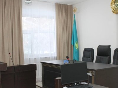 Жетісайда мектепте ақша жинады деп мәлімдегені үшін сотқа тартылған мектеп қызметкерлерінің ісі тоқтатылды