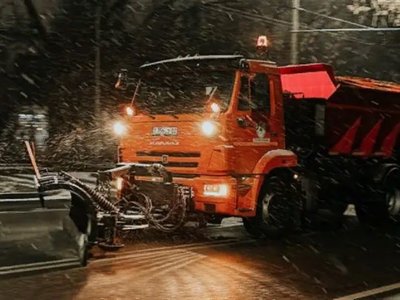 Алматыға қар түсіп 535 техника мен мыңнан астам жұмысшы жолдарды тазалап жатыр