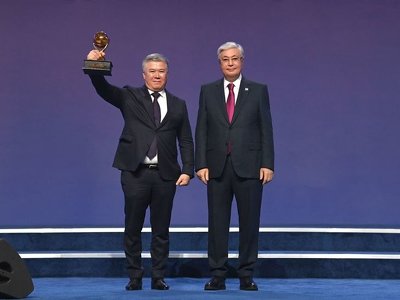 Президент «Парыз» гран-приі мен «Алтын сапа» сыйлығының жүлдегерлерін марапаттады