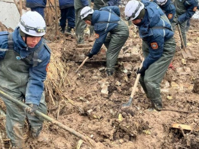 Алматыдағы лай көшкіні: Құтқарушылар барлық төрт адамның мәйітін тапты