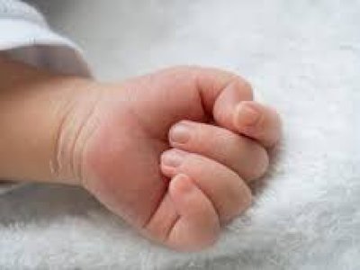 Сәбиін суықта тастап кеткен ата-ана табылды