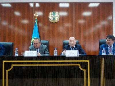 Түркістан облысында мәслихат депутаттары өңір халқымен...
