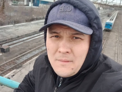 Тікелей эфирде Путинге тіл тигізген блогер қамауға алынды