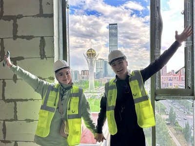 Фариза Төреәлі жалғызбасты анаға Астана төрінен екі бөлмелі пәтер сыйлапты