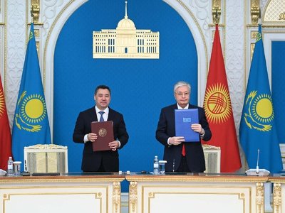Қазақстан мен Қырғызстан басшылары бірқатар маңызды құжаттарға қол қойды