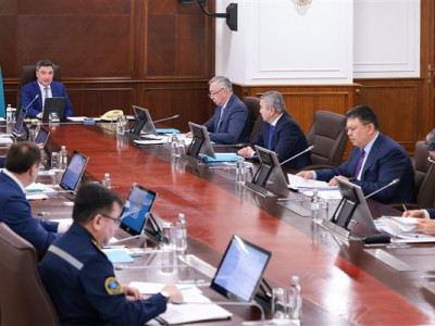 Су тасқынынан зардап шеккен тұрғындардың тезірек қалыпты өмірге оралуын қамтамасыз етуіміз керек – Олжас Бектенов