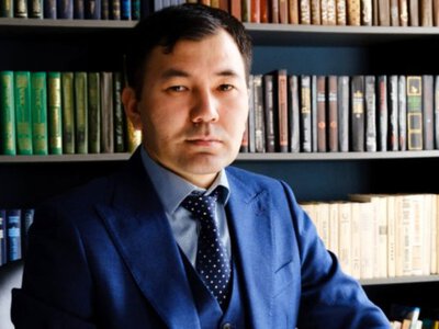 Бөлінсек аз-ақпыз, біріксек қазақпыз – Абылайхан Қалназаров