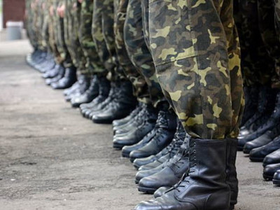 Қорғаныс министрлігі әскерге қинап алып кету деректеріне қатысты түсінік берді