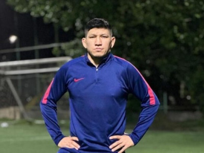 «Ластыққа құсқым келеді»: Атышулы Қуат Хамитов орамалдағы қыздарды іздеп жүр