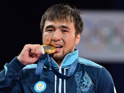 Елдос Сметов ақтөбелік кәсіпкер берген 100 жылқысын кімге сыйлағанын айтты